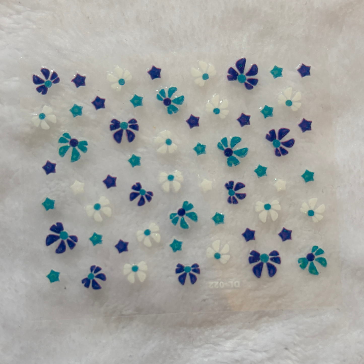 White/Blue Bow Nail Stickers